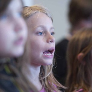 Barnkör för lågstadiebarn i Brännkyrka församlingshem i Älvsjö